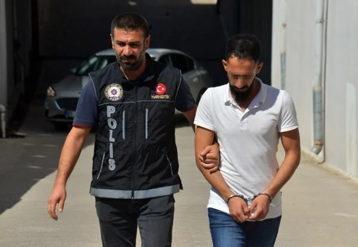 23 kilo esrarla yakalanan şahıstan pes dedirten savunma: Adana sıcağını merak edip, gezmeye geldim